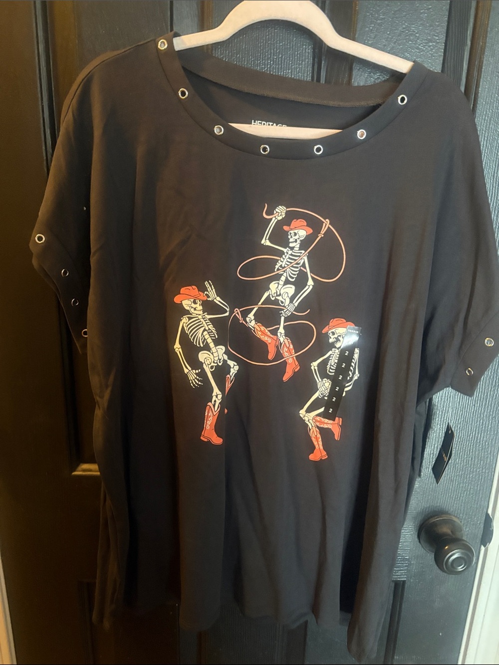 Torrid Heritage Knit Top Skeleton Graphic
Size 2 NWT
100% Cotton